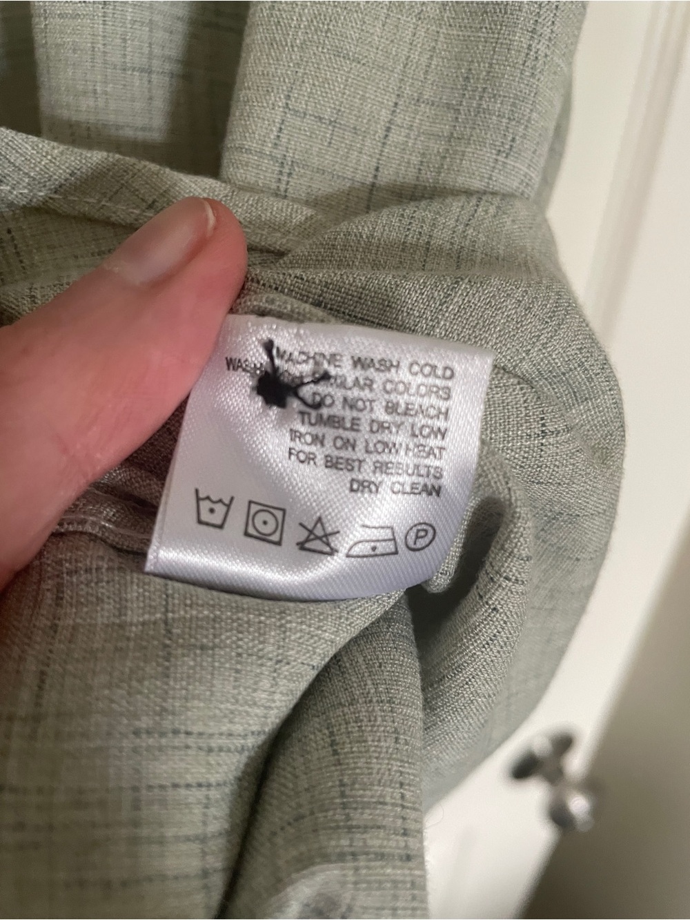 💚 Men's Short-Sleeve Button-Up Shirt in Light Green 💚 - Picture 4 of 6